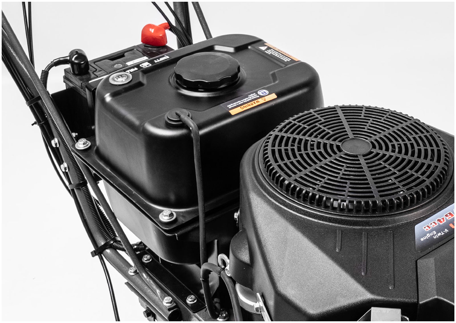 Motorna benzinska kosilica za korov i visoku travu WEIBANG WBBC7623LC, prikaz rezervoara za gorivo